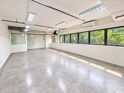 Carros Centre (D25), Factory #618128371